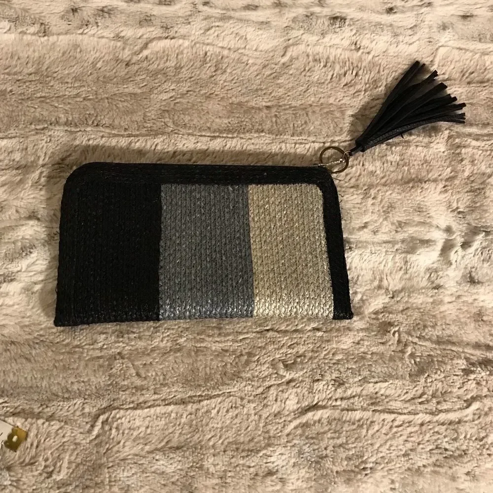 𝅺: : 70s / 80s Inspired Woven Wicker Style Clutch Wristlet with Tassel : :